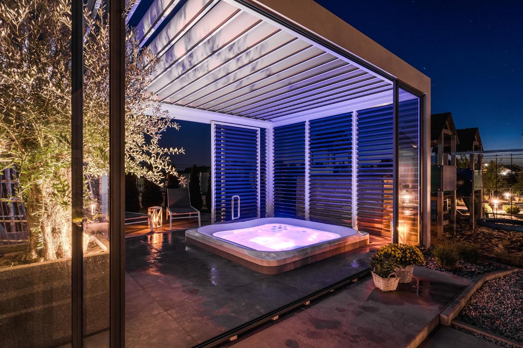 Baltic Time - Z Jacuzzi I Saunami Lodge